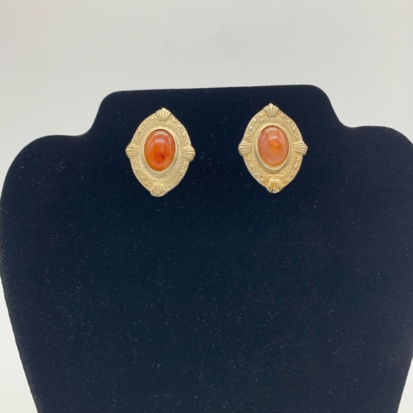 Signed PISCES  Red Jasper Pierced Earrings Embossed Detailed Pattern Bronze Tone - Picture 5 of 8